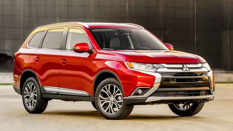 Mitsubishi Outlander giá lăn bánh 42023 TSKT đánh giá chi tiết