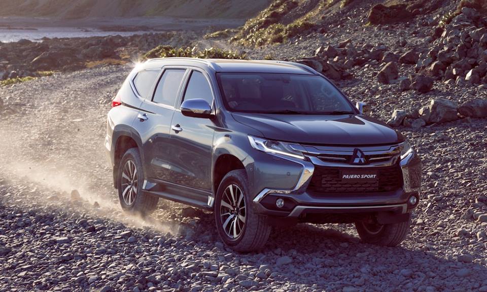 Đánh giá Mitsubishi Pajero Sport 2017  quyết đấu Toyota Fortuner