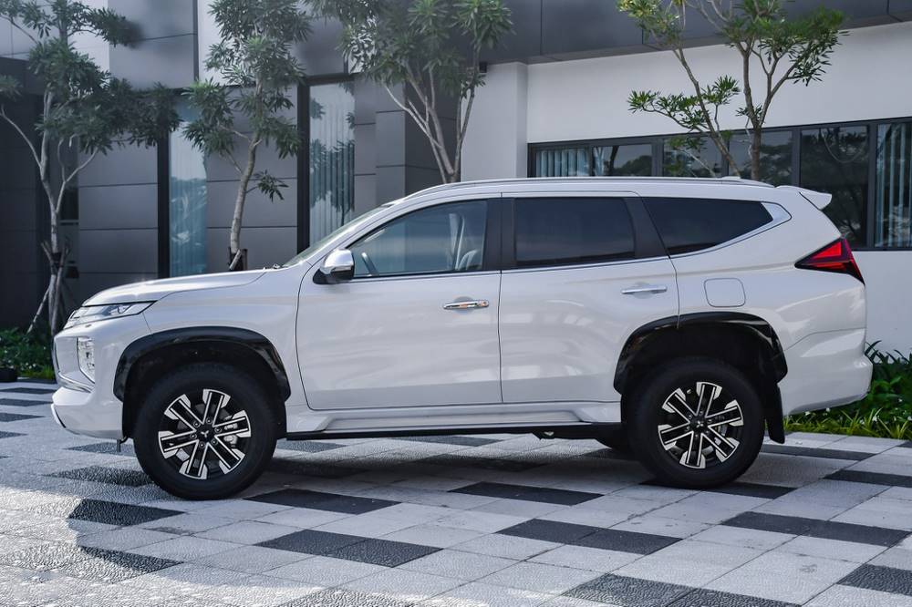 pajero-sport-2020-6 (Copy).jpg