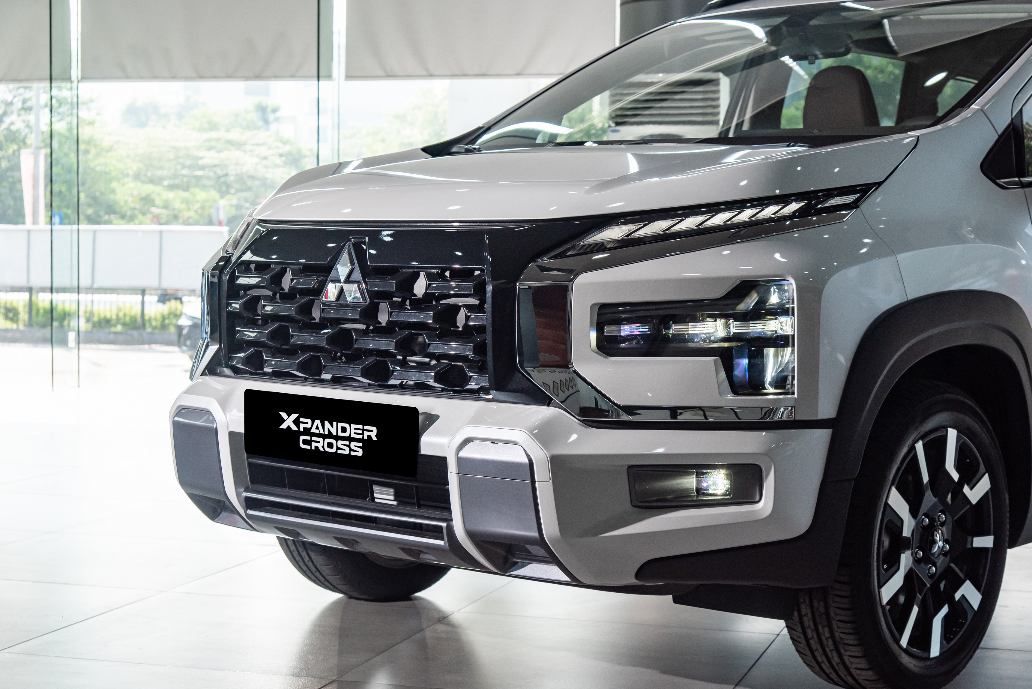 Xpander Cross 2025 (2).jpg