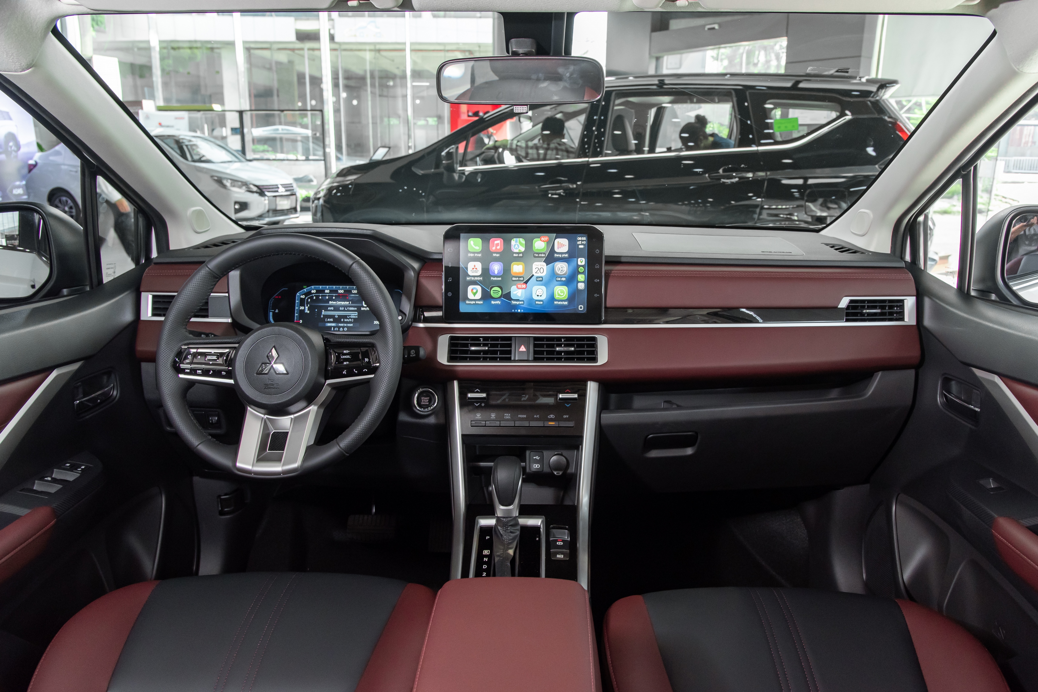 Xpander Cross 2025 (9).jpg