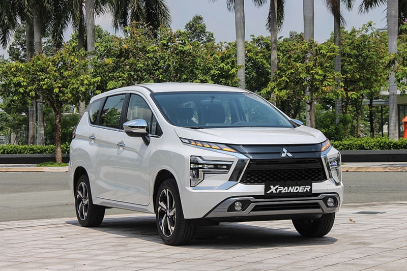 Khám phá mẫu xe Mitsubishi Xpander màu nâu đẹp từ mọi góc nhìn